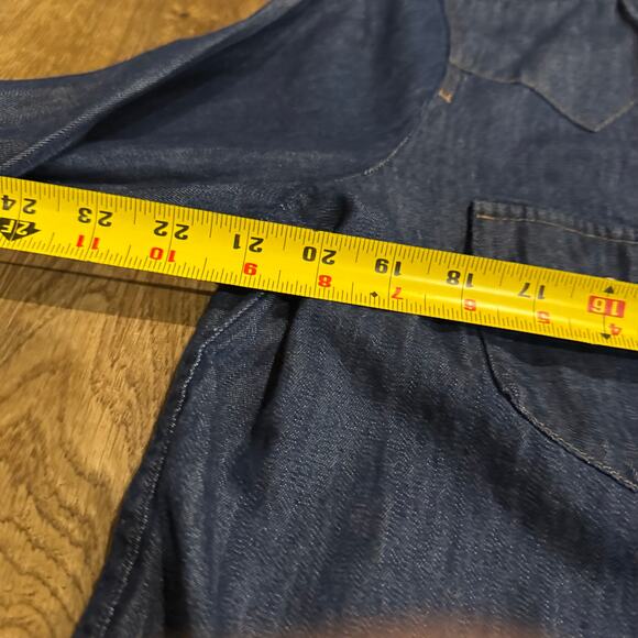 Levi's Denim Jean Shirt Jacket Western Pearl Snaps Womens XL Classic Fit Red Tab - Picture 3 of 5